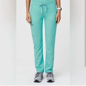 Figs fresh aqua BNWT. Yola pant. Size medium tall.
